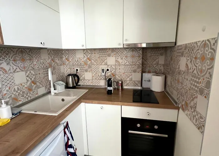 Sea Vibes - Modern Near The & Center, Apartament Burgas City